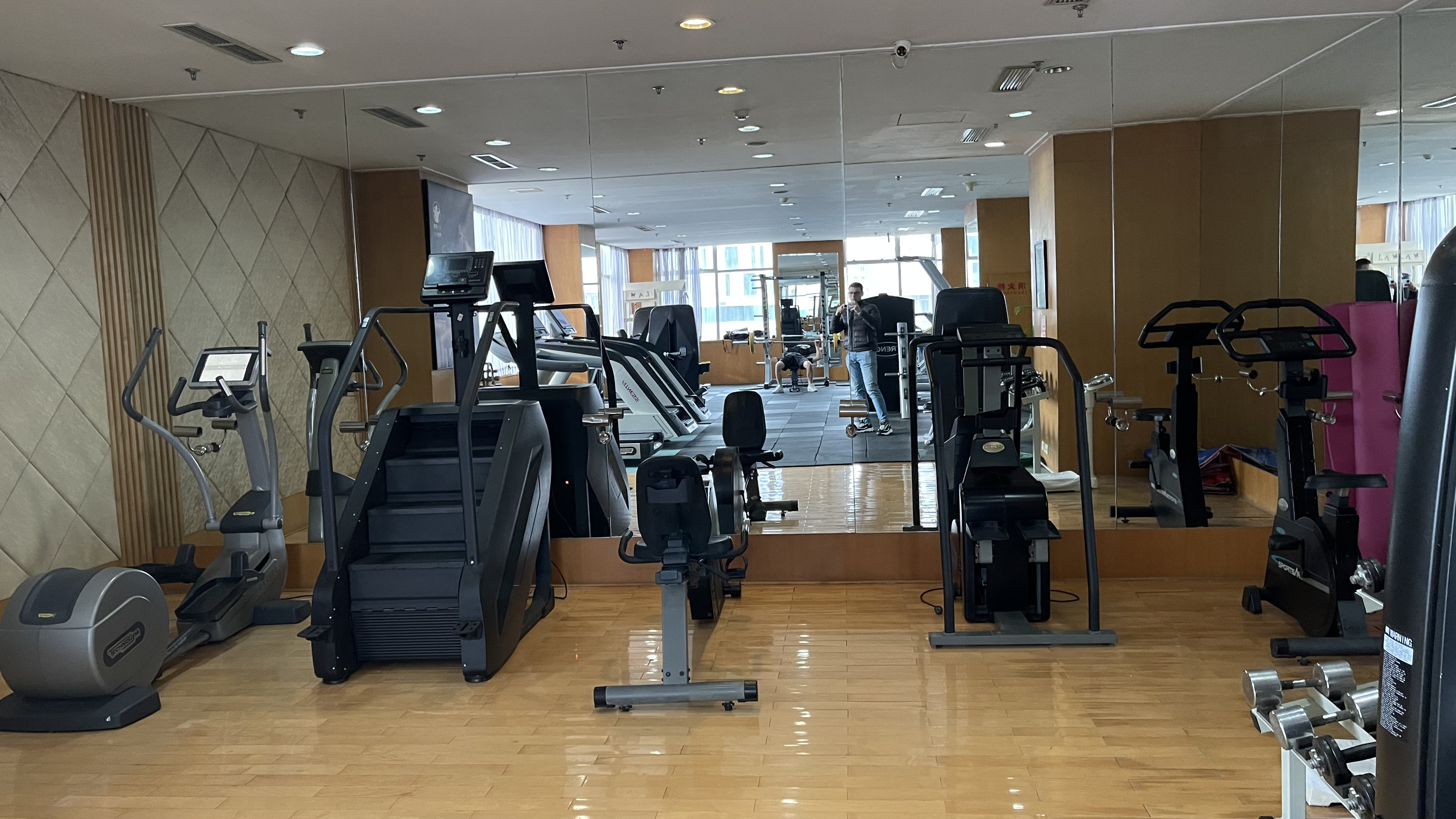 Central Plaza Hotel 9