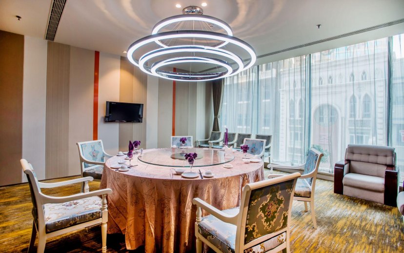 Holiday Inn Express City Centre Dalian 2